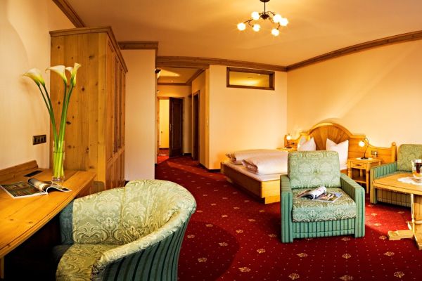 Apart - Hotel Garni Strasser (Zell am Ziller)